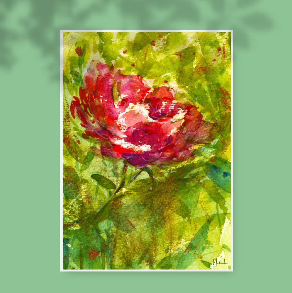 Illustration aquarelle représentant une fleur rouge en pleine éclosion, entourée de feuillage vert aux nuances lumineuses. La composition met en valeur la délicatesse des pétales et l’intensité naturelle des couleurs, créant une ambiance poétique et végétale. Appartient à Boutique de Moments.